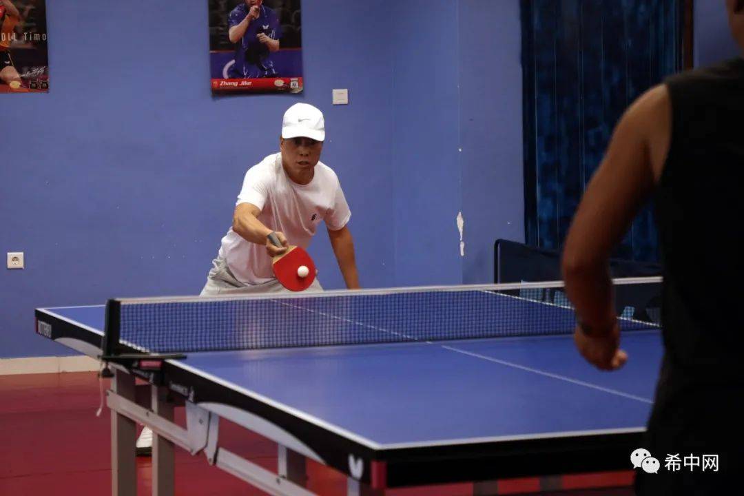 包含希腊球员加入慈善赛为慈善事业助力的词条