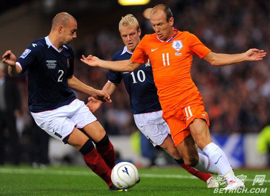 包含苏格兰客场战胜利尔森堡，士气高涨的词条