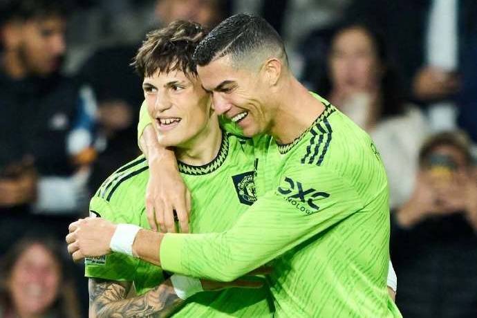 欧洲豪强交锋，实力对比让世界球迷热血澎湃