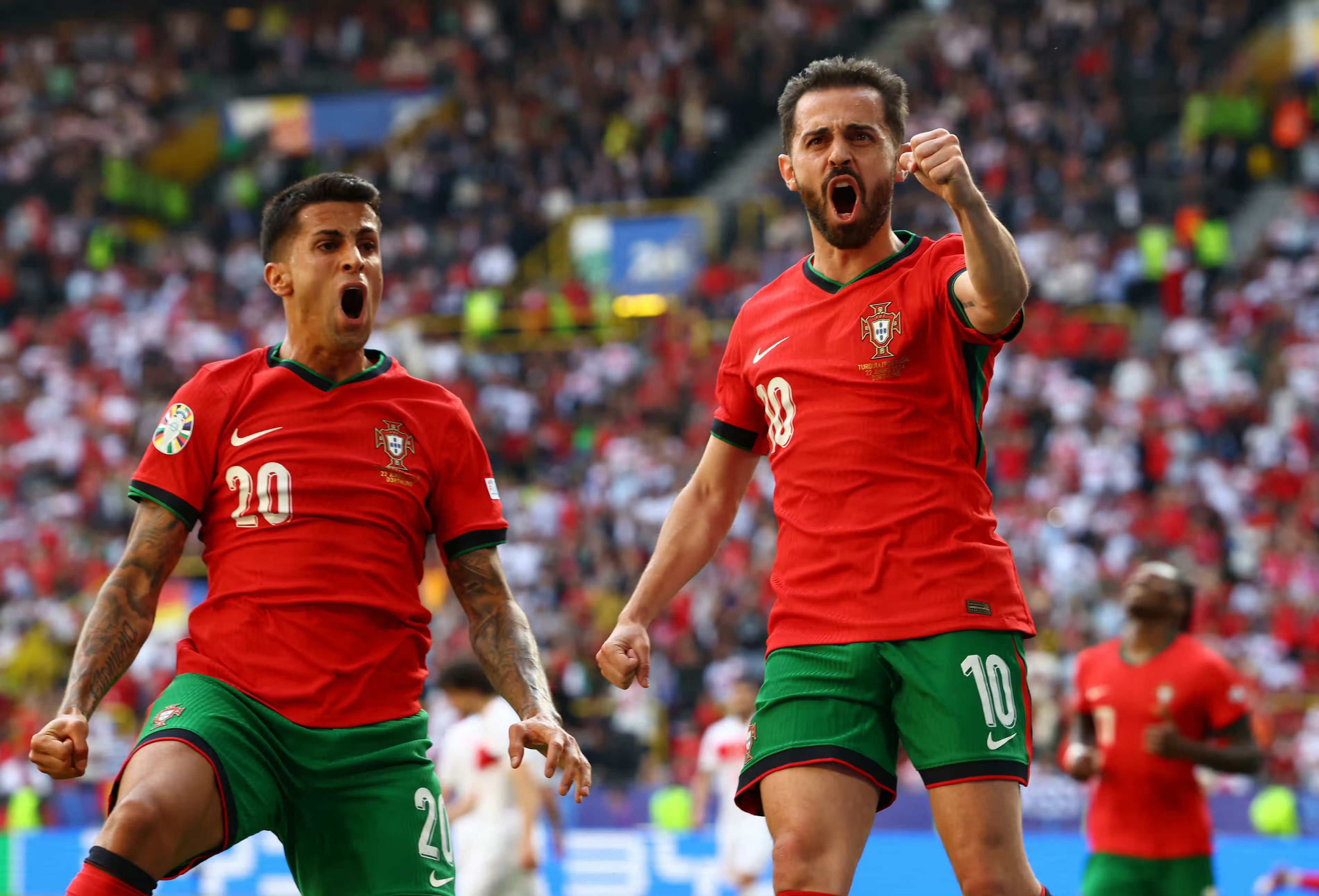 西班牙主场大胜斯洛伐克，提前锁定小组第一