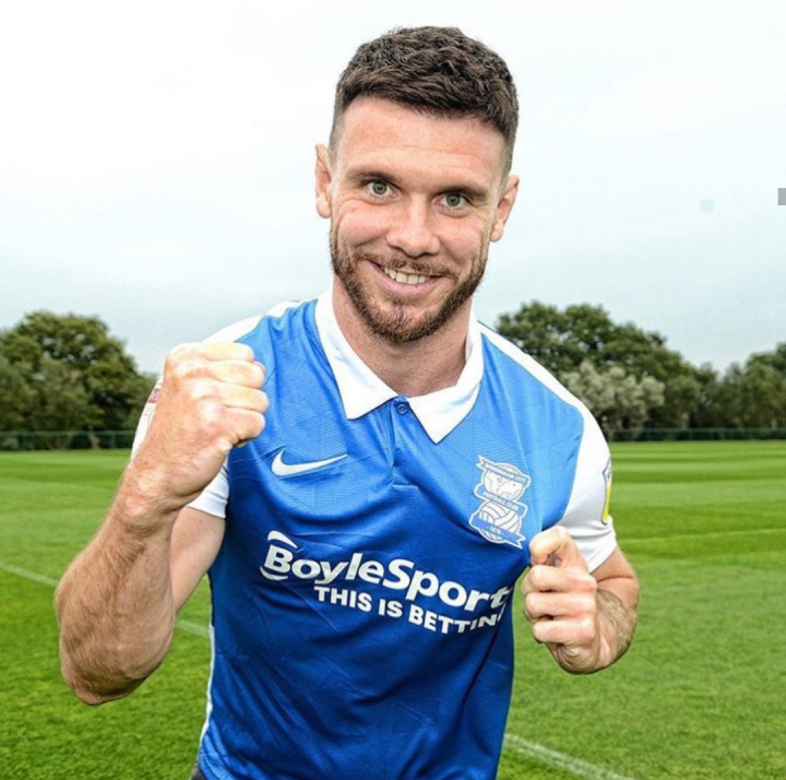 包含爱尔兰客场挑战，漂泊艰难寻求胜利的词条