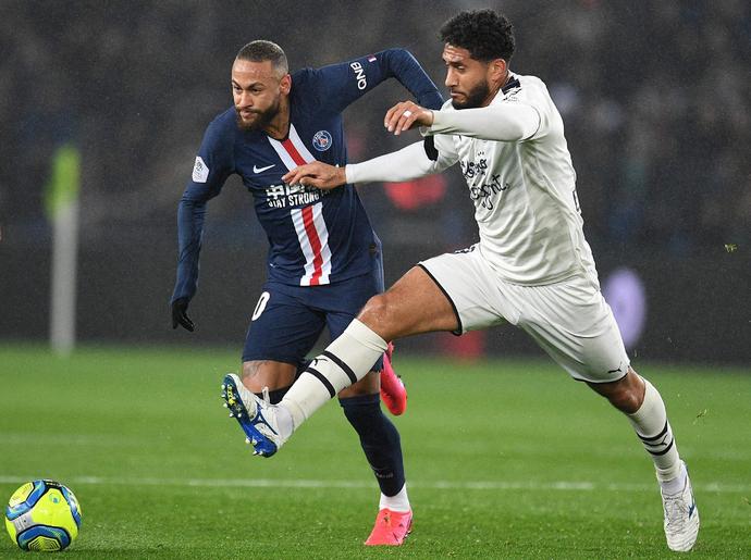 开云体育平台APP-双线作战艰难重重，球队备战计划面临巨大挑战的简单介绍