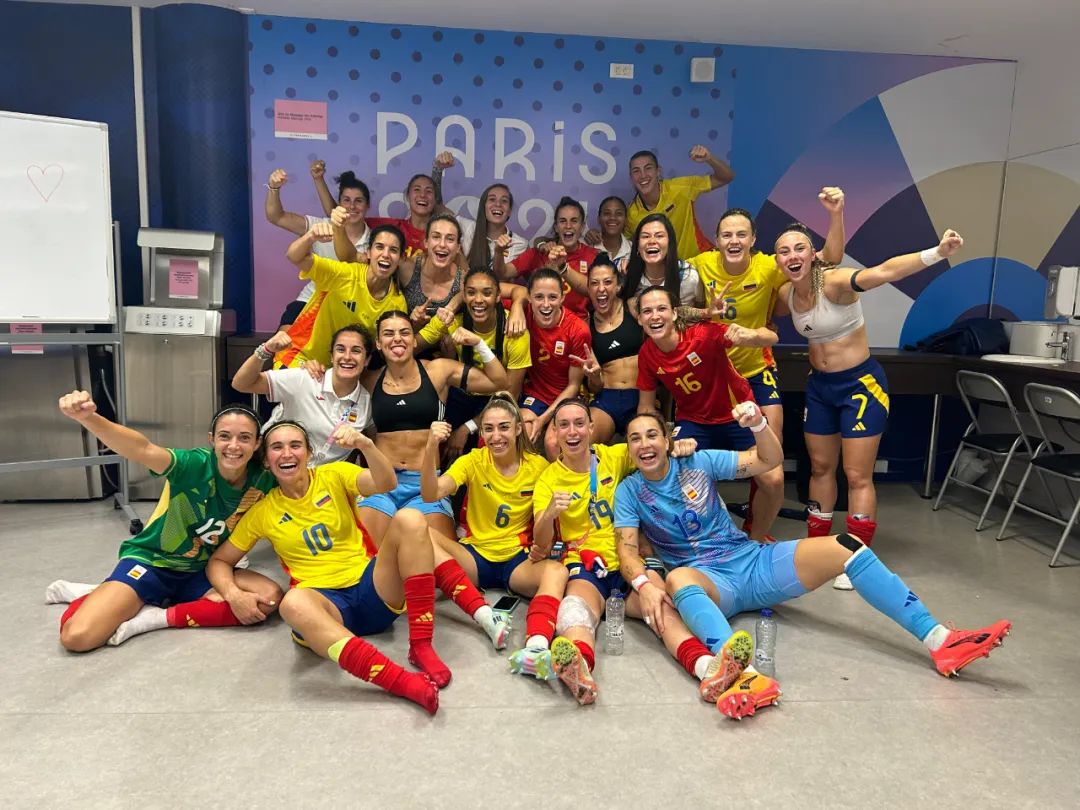 女足国际比赛轻松取胜，实力跻身前四强的简单介绍