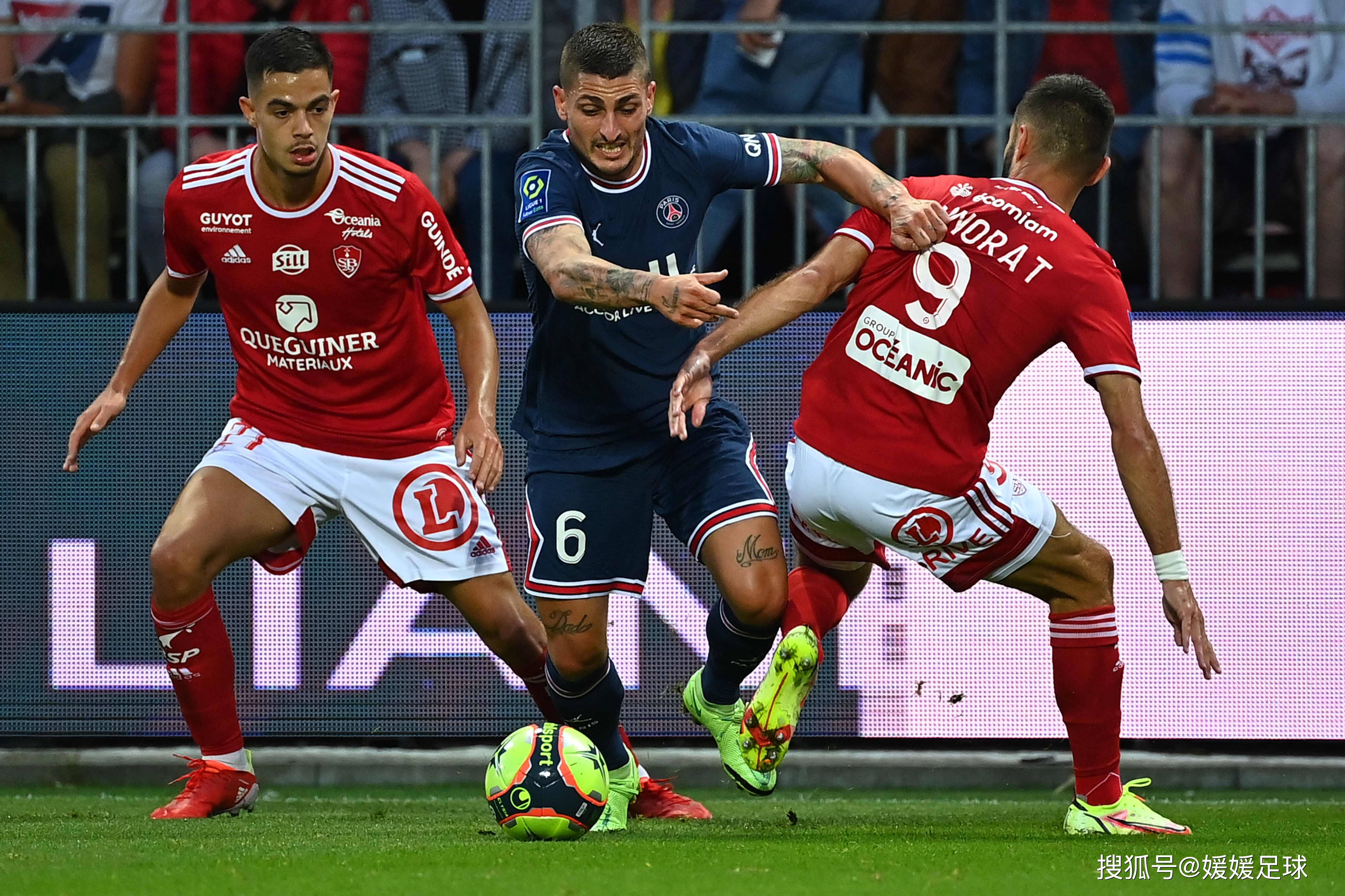 包含摩纳哥客场憾负里尔，排名榜后的词条