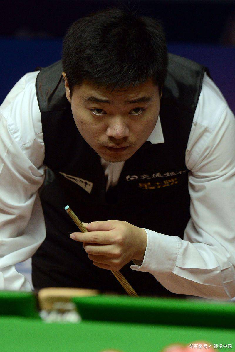 开云体育入口-球员个人表现抢眼，一人凭实力领先