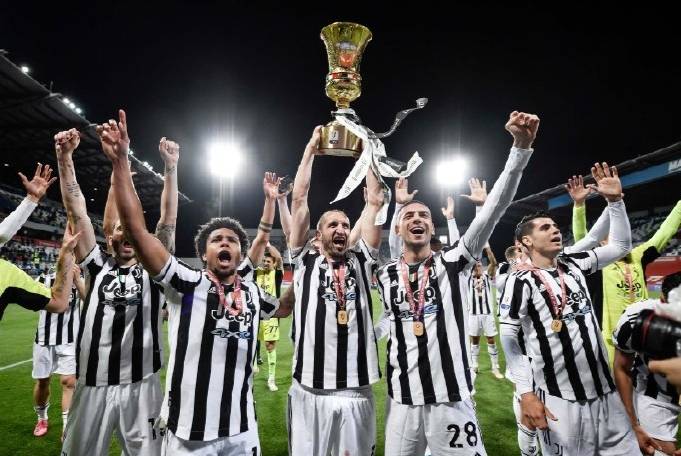 开云APP-尤文图斯球员在球场上大放异彩