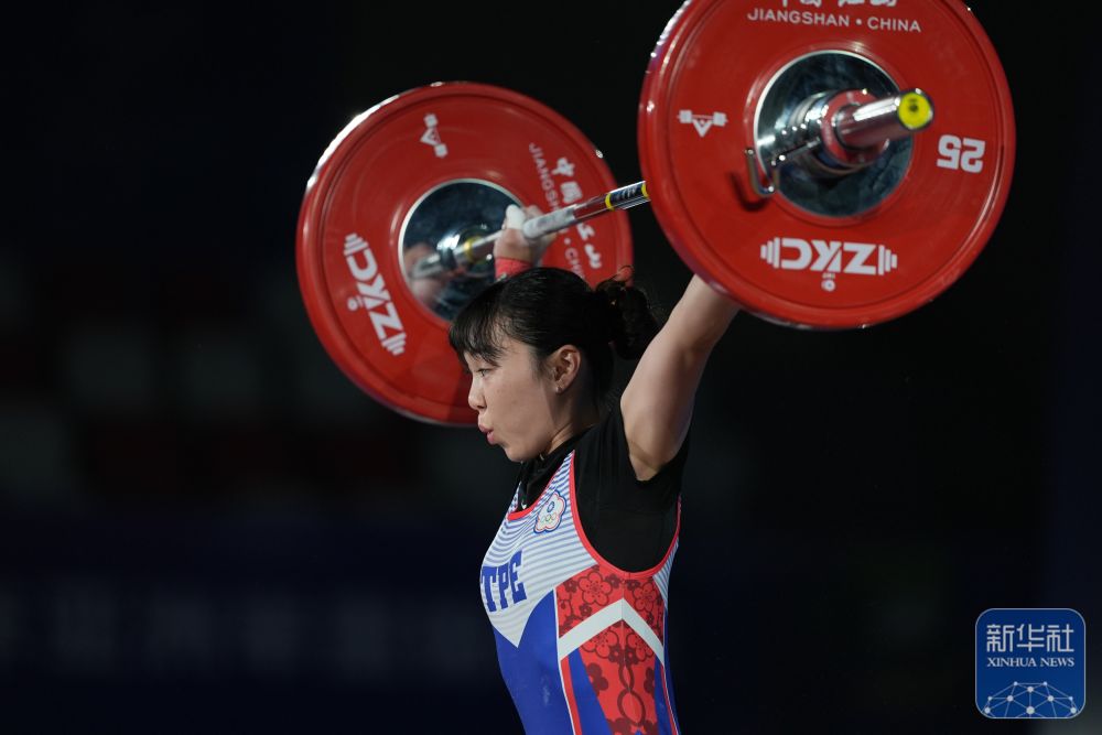 开云体育入口-关于俄罗斯女子举重选手力克对手，夺得金牌的信息
