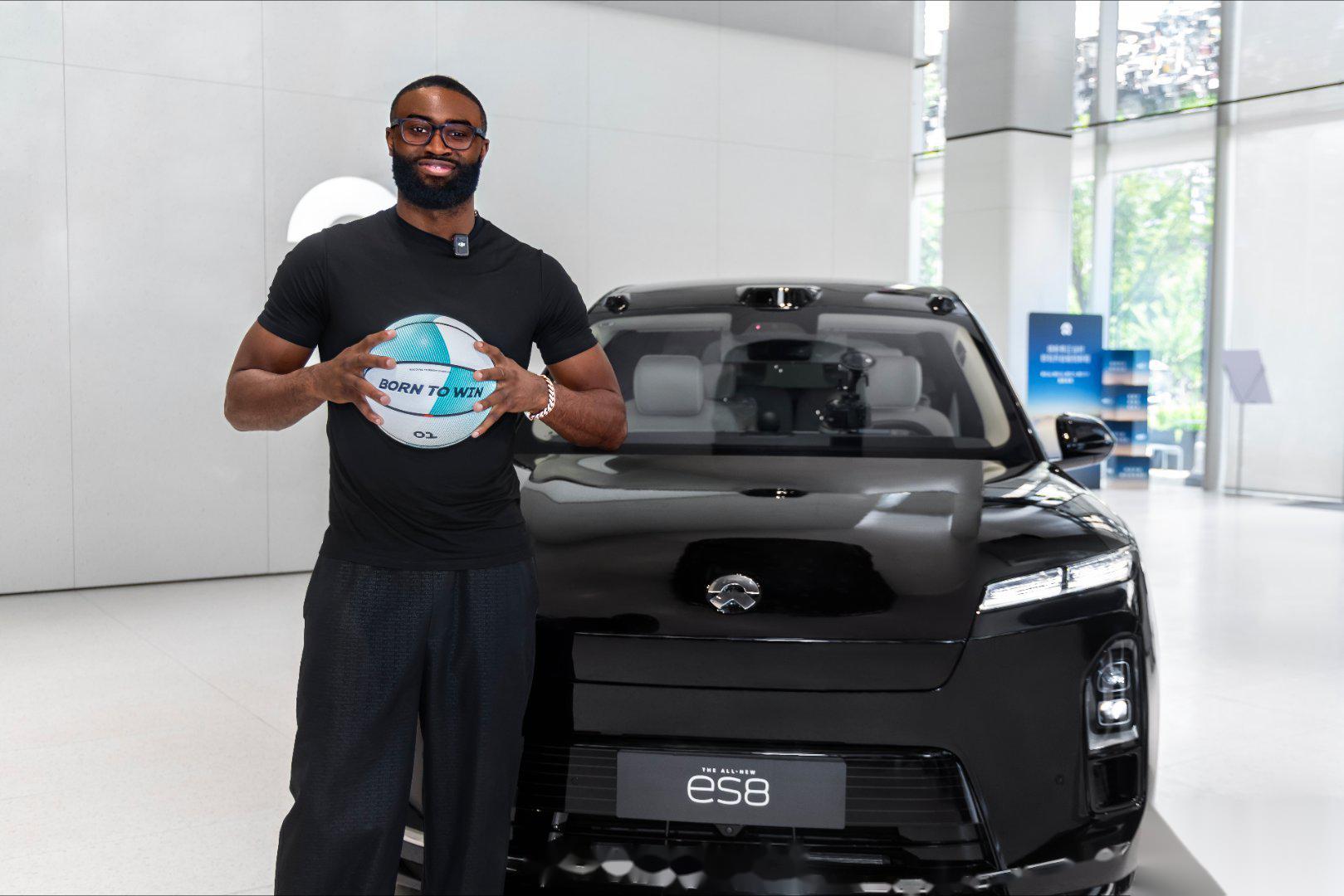 76人碾压凯尔特人B队，杰伦·布朗高光表现的简单介绍