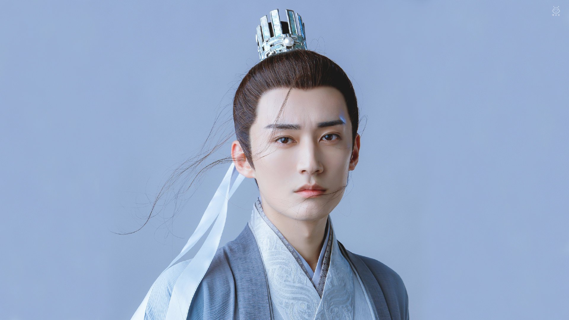 詹姆斯在焦点战证明自己，广东队击溃火箭，篮球之夜的跨洋对话