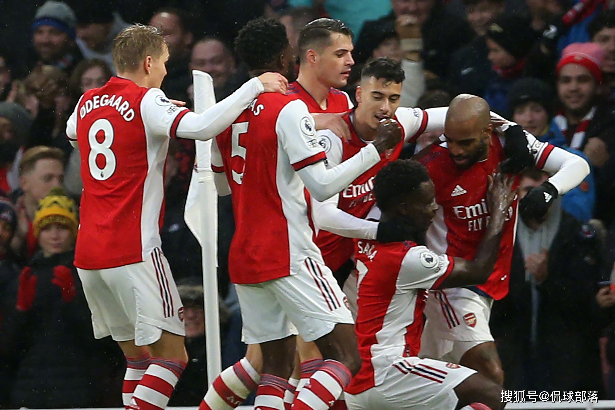 伊布爆发，阿森纳战术压制苏格兰