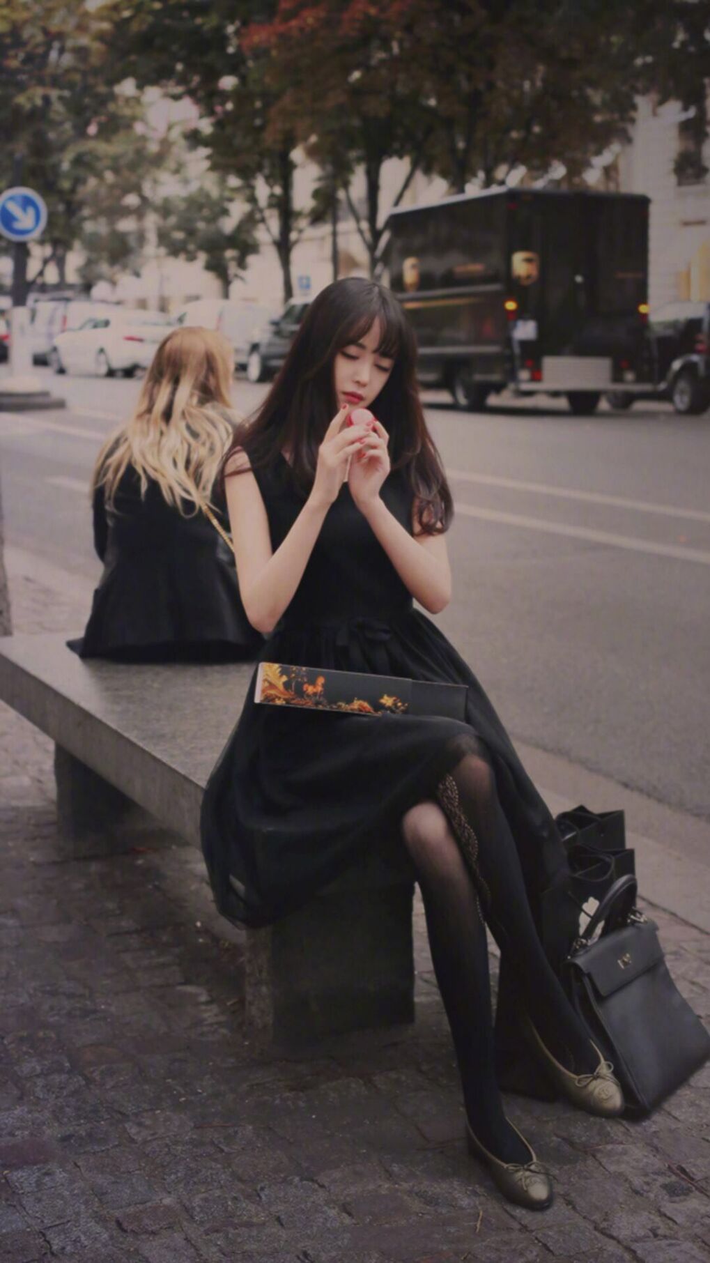 当加维的直塞球刺穿两千年防线，一场足球与帝国历史的对话