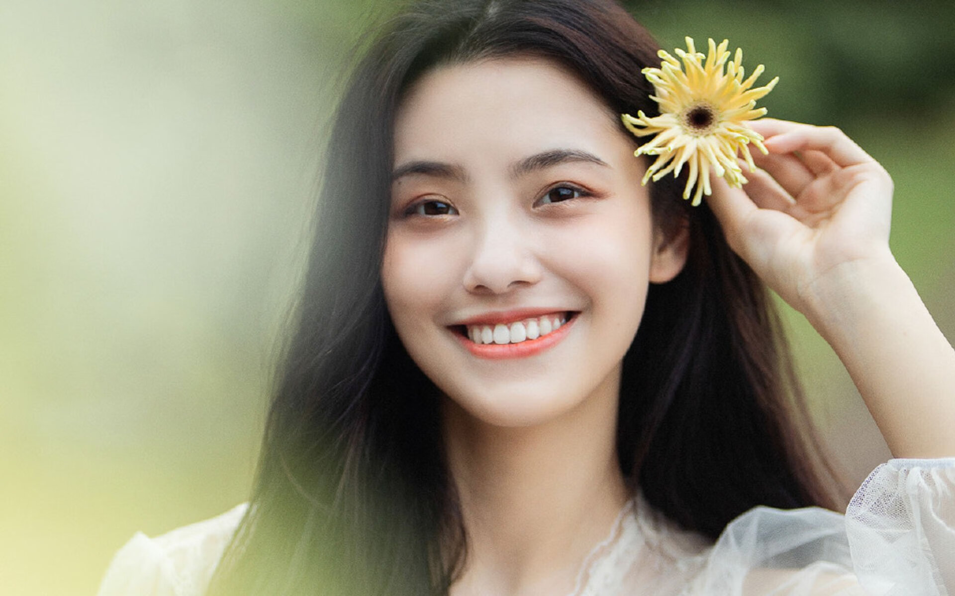 莫兰特撕裂长夜，当青春轰鸣撞碎银黑王朝的寂静